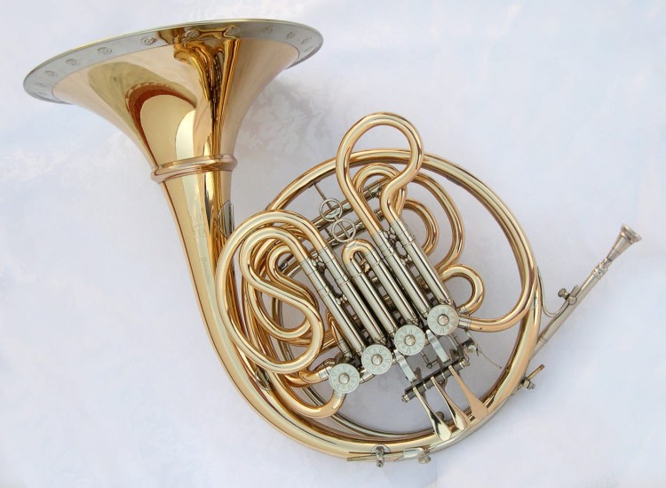 FINKE waltornia podwójna B/F model no. 68 "Americus", złoty mosiądz, odkręcana czara, flipper, nielakierowana-111932